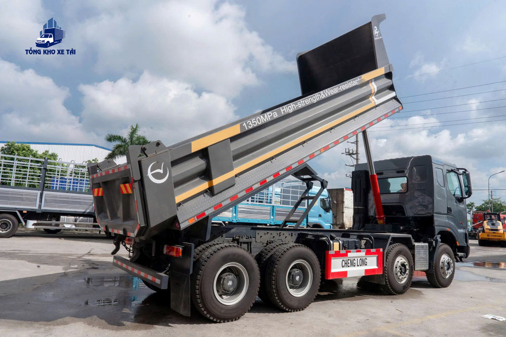 Xe Ben 4 Chân ChengLong H5 400HP Thùng 14 Khối (Cầu Dầu)